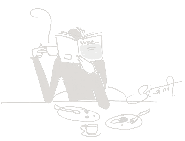 Señora leyendo con café